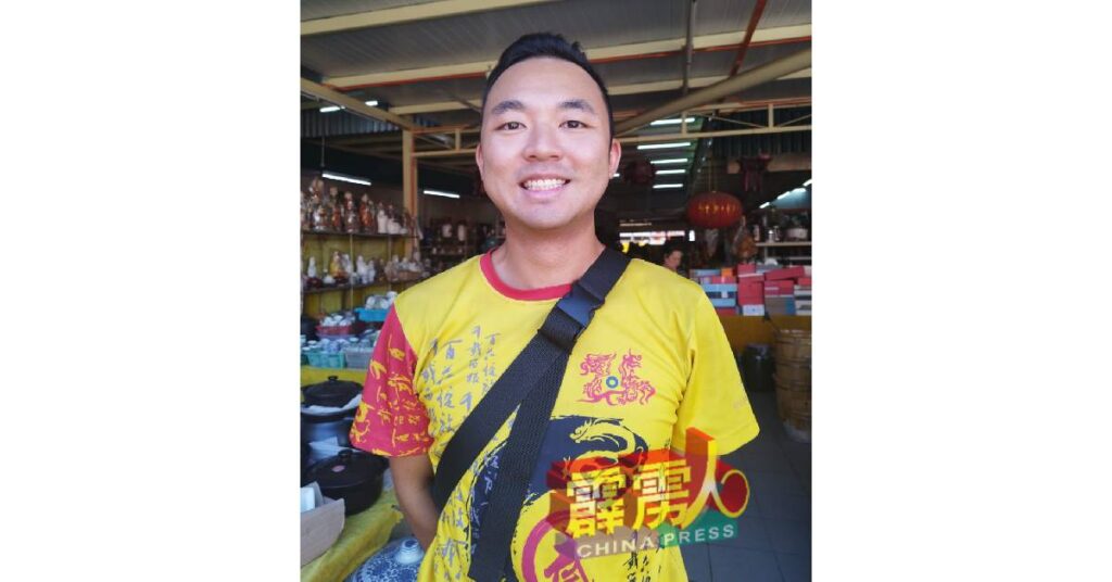 张伟伦（深斋中学龙狮团教练）