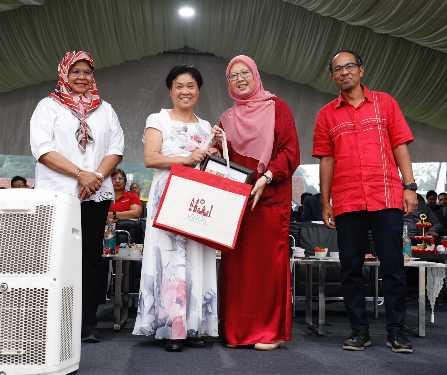 白世音文化艺术荣幸受邀参与《2025年吉隆坡繁荣庆典》中华鼓演出