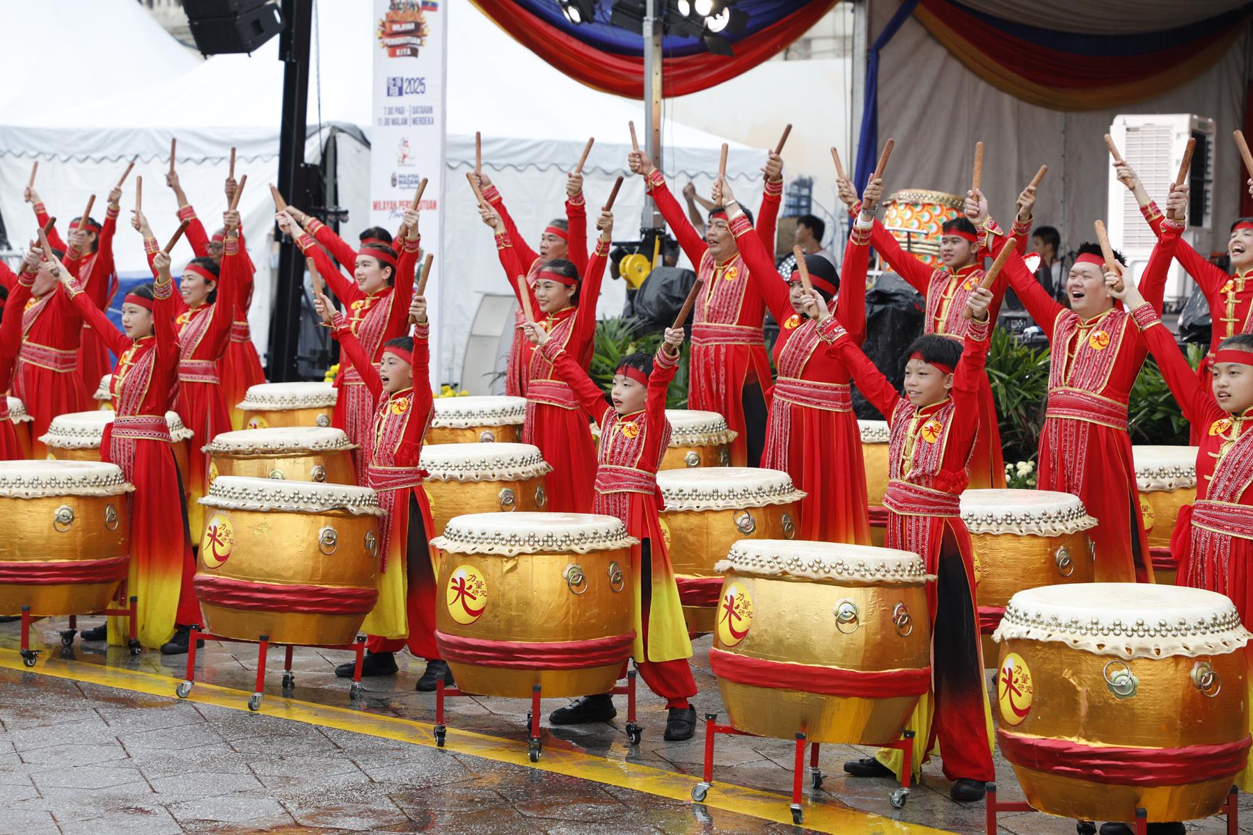 白世音文化艺术荣幸受邀参与《2025年吉隆坡繁荣庆典》中华鼓演出