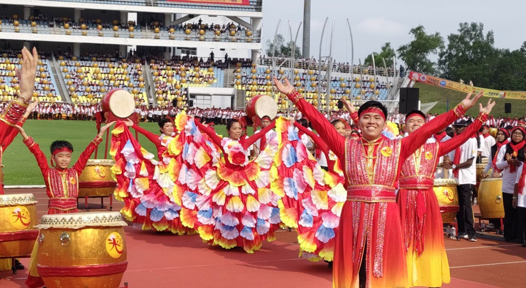 大会以别开生面的舞蹈，为盛典掀开序幕。