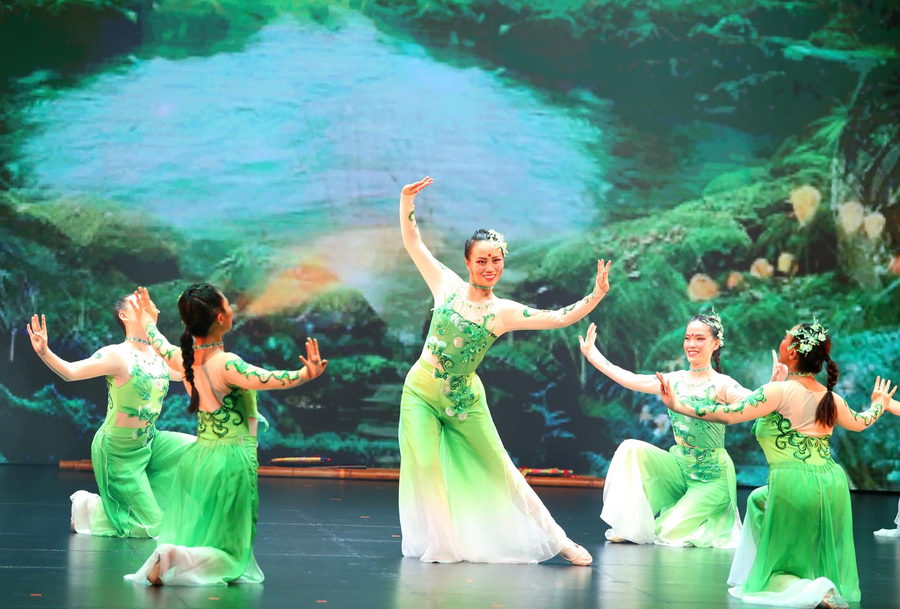 白世音文化艺术BSY Cultural Arts呈现 盎然春趣